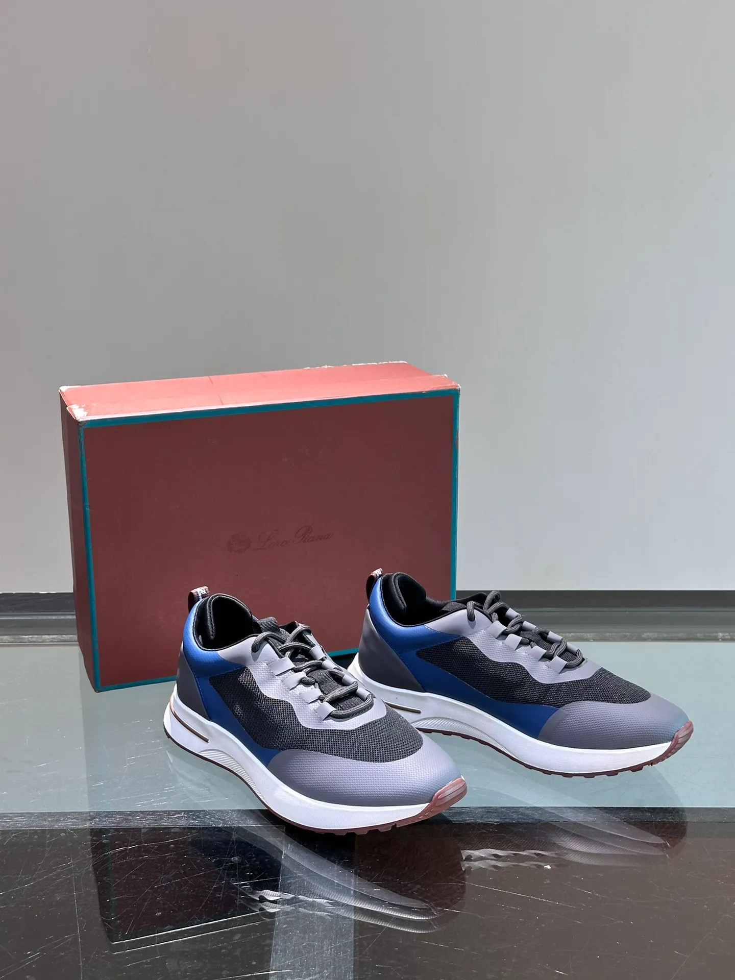 Factory price: 540💰Loro men's shoes💰iana niche Loro classic jogging shoes, men's lace-up casual shoes and sneakers, high-quality lightweight and comfortable fabrics, suitable for outdoor leisure, the color scheme is young and energetic, and it looks great with sportswear or casual suits! Size: 39-45 (46 customized)